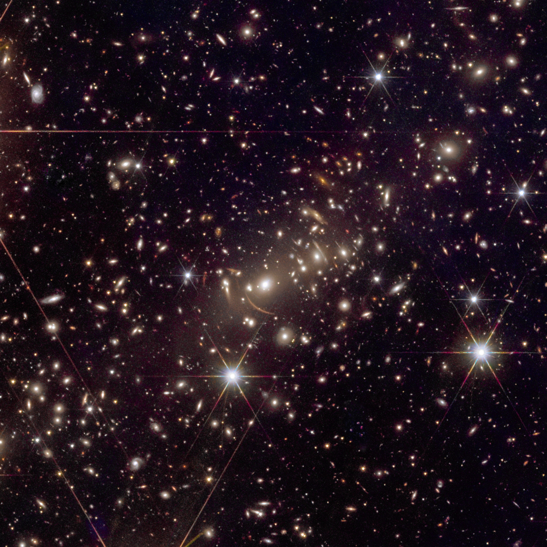 Fotografia che mostra il dettaglio centrale dell'ammasso di galassie Abell 2390 fotografato da Euclid